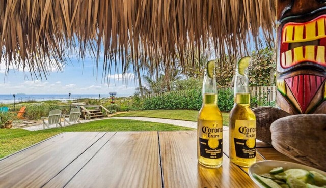 10BEDS 7BR Oceanfront Home w/Private Beach Access