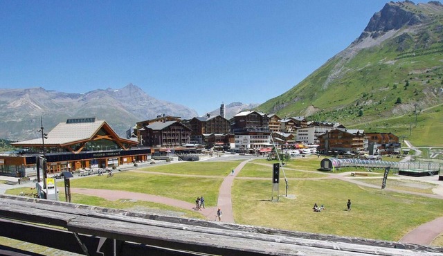 10m from resort center, 11st floor, tv, ski locker, 80m², Tignes