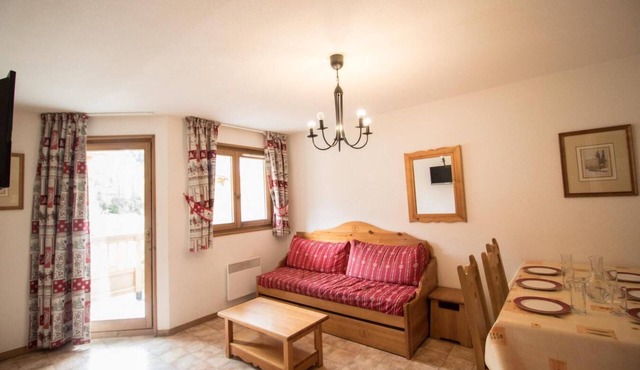 10m from ski slopes, 1st floor, balcony, parking, tv, ski locker, 40m², Val Cenis