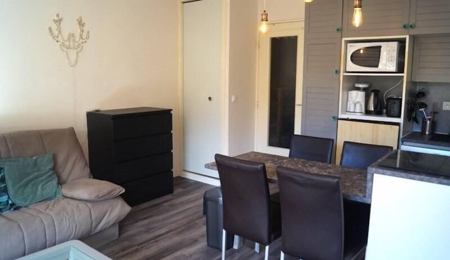 10m from ski slopes, 3rd floor, view ski slopes, balcony, tv, 26m², Sauze - Super Sauze