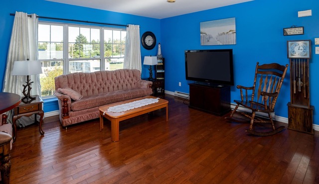 10M From the Ocean! Upper Suite with Amazing Views - Highest Tides in the World