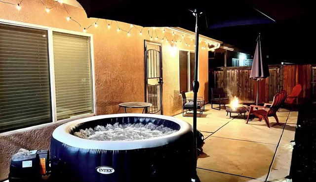 10min Soboba Casino Hemet Home with Hot tub+Lots of Parking grg/rv/boat/ATV's