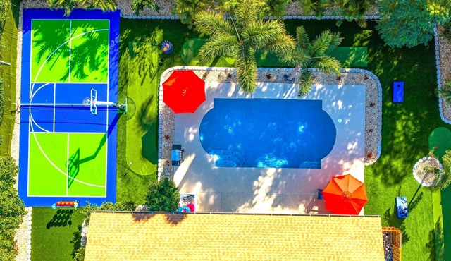 10min to the beach, Pickleball, Mini Golf, Disc Golf, Heated Pool, Game Room