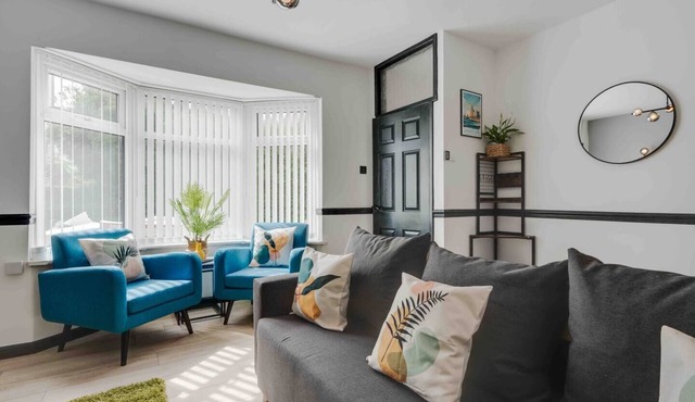 10Min Walk to Stadium | SofaBed | W/M & Dishwasher