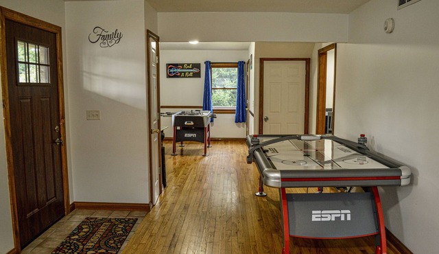 10mins to IU/Close to Lake Lemon/Pet Friendly/