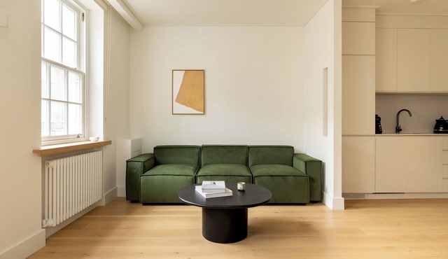 10SG12 - One Bedroom Apartment, Sleeps 2