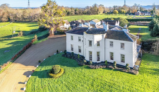 11 bedroom accommodation in Peterstow