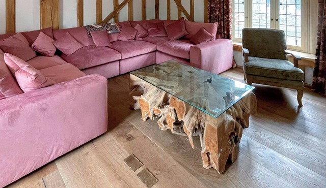 11 bedroom accommodation in Stebbing