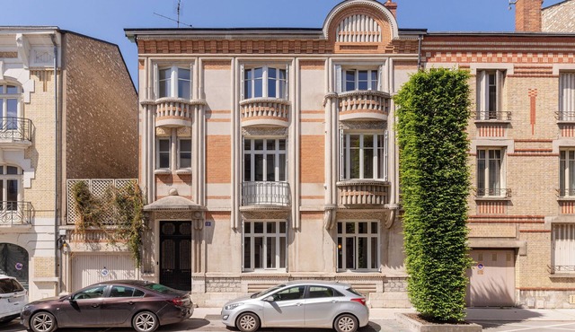 11-bedroom hotel with breakfast, located in the city center of Orléans