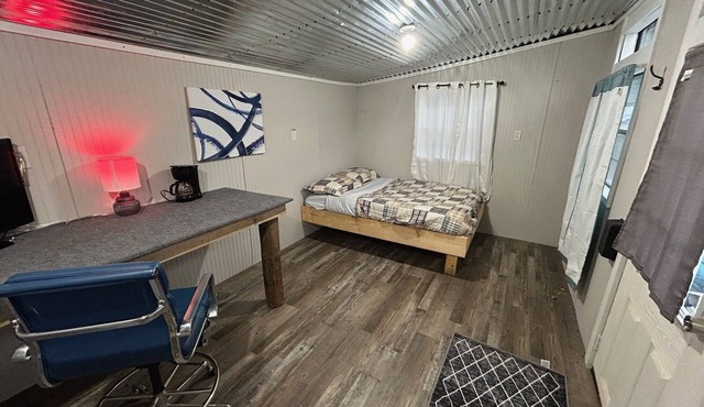 #11 - Digital Nomad Cabin on the river overlooking a lake with workstation