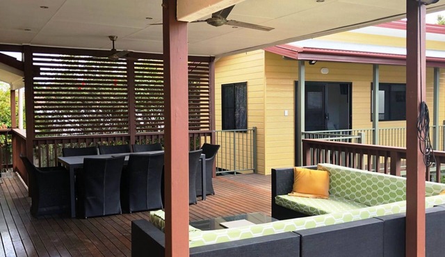 11 Manooka Drive - Rainbow Beach. Wifi. Pets welcome.