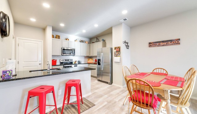 11 Mi to Fort Collins: Wellington Retreat w/Patio