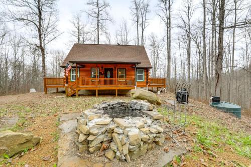11 Mi to Great Smoky Mountains NP Modern Cabin
