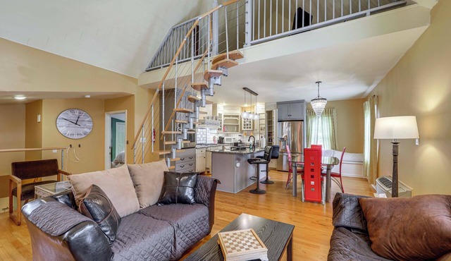 11 Mi to Oneida Lake: Spacious Apt in Verona!