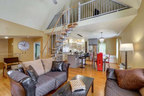 11 Mi to Oneida Lake Spacious Apt in Verona!