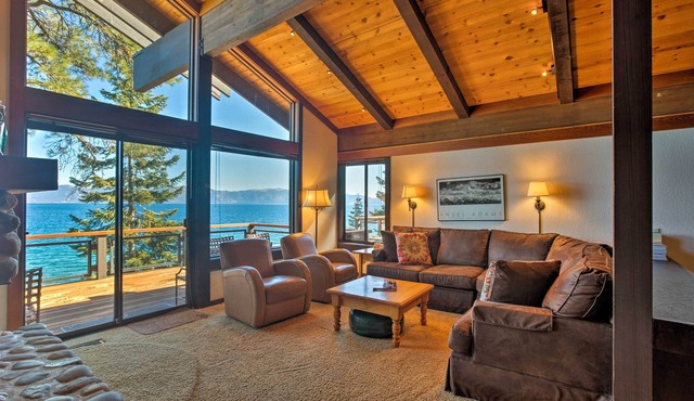 11 Mi to Palisades Tahoe: Lakefront Home w/View!