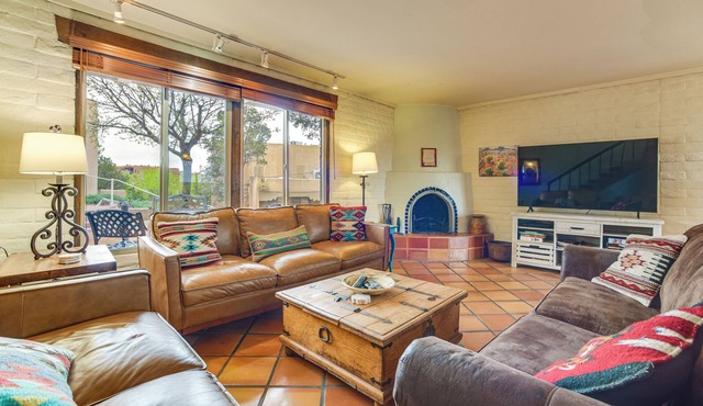 11-Min Walk to Santa Fe Plaza! Condo w/Pool