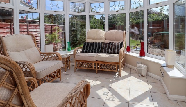 11 OVERDALE AVENUE, pet friendly, with open fire in Heswall