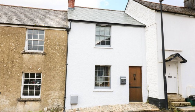 11 THE VILLAGE, family friendly, country holiday cottage in Yelverton