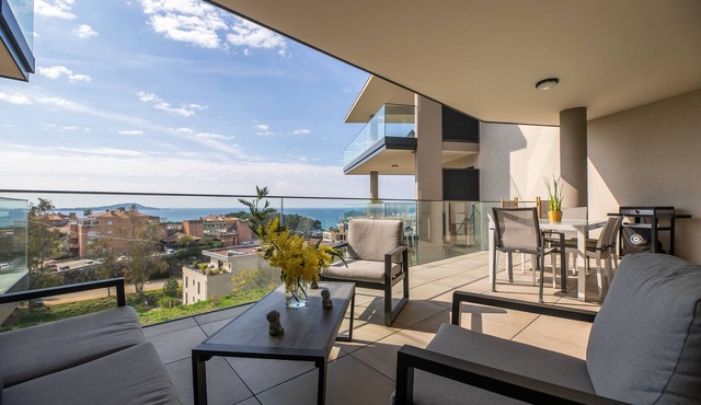 110 m2 D'espace de Vie, vue Mer, Plage à 200 m