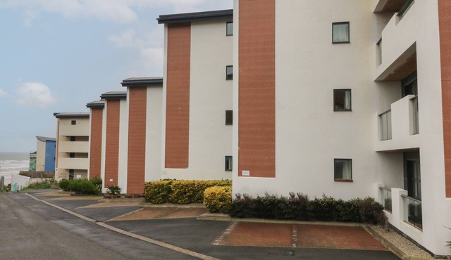 1107 WESTBEACH RESORT, pet friendly in Westward Ho!