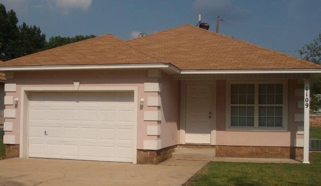 1109 S. Boston Pl 3 bedroom, 2 bath house