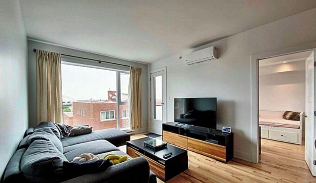 #114 Splendid Unit on 2 Floors, Terrace, Parking