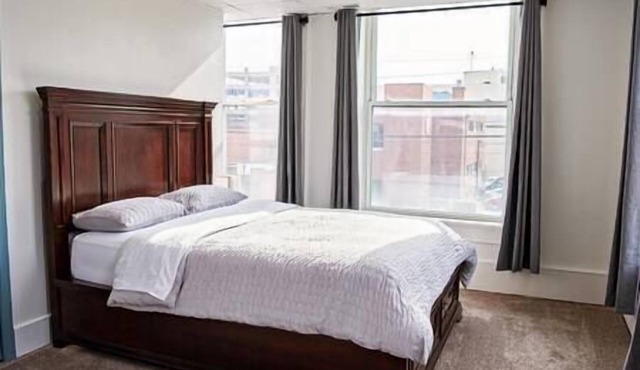 115#202/Charming Downtown Dubuque Apartment