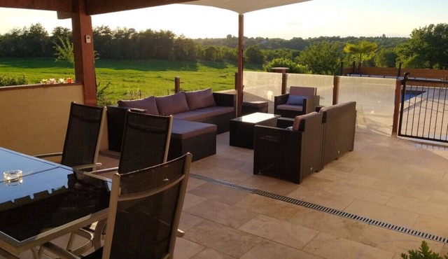 115 m2 private villa with view and private heated pool