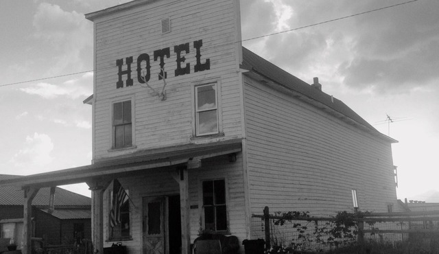 115 Yr Old Pure Jewel of Western History-Across The Street from The Hot Springs!