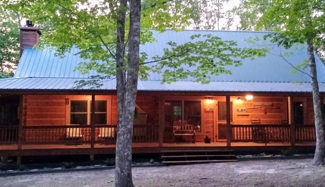 1159 Wilderness Trail Oneida Tn on 5 acres. Family Gatherings& Hikers Paradise