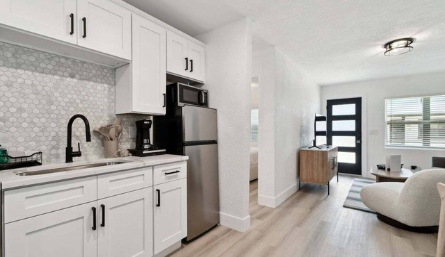 117 127th Ave E Unit 3