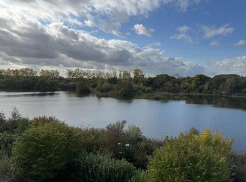 118 Lower Mill Estate - Sleeps 12 Villa with Lake Views