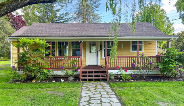 118 - The Willow Tree Bungalow