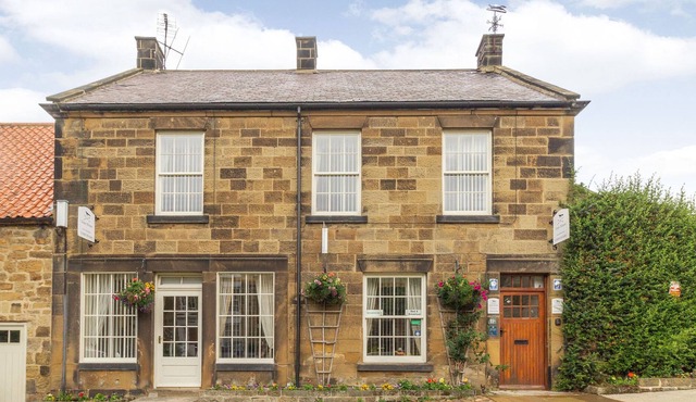 11A NORTH END, pet friendly in Osmotherley