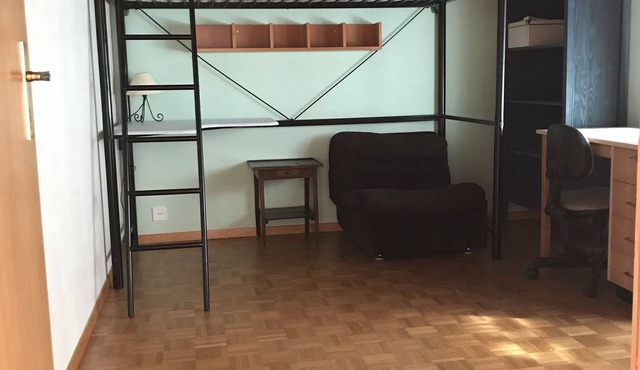 11m2 room in quiet villa