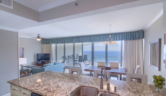 11th floor beach front condo in Tides @ Topsl