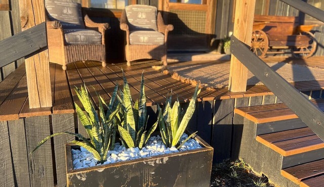 12-ACRES - Cabin Fishing Pond 2 Bedroom Sleeps 4-5