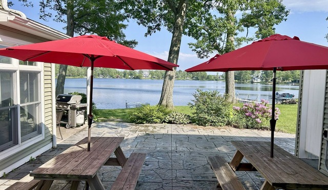 12 Bedroom Lake House, 150 ft Lakefront, 1 Acre, Beach, Ski Elk Mountain Poconos