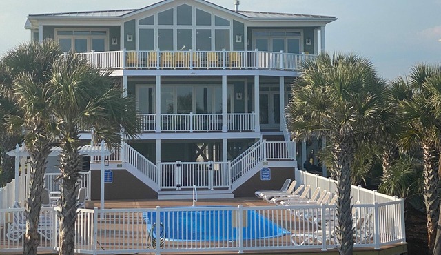 12 Bedroom OCEAN FRONT! *NEWLY UPDATED FOR 2022 SEASON! *WEDDING FRIENDLY!