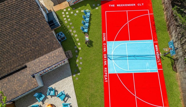12 Beds · Pickleball·HotTub·Firepit·Karaoke·Arcade·Poker·Pool Table·Patio