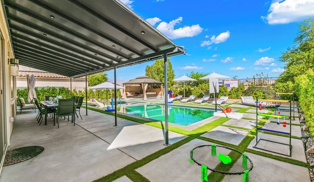 12 Beds,Pool table,Ping Pong,Volleyball+Basketball
