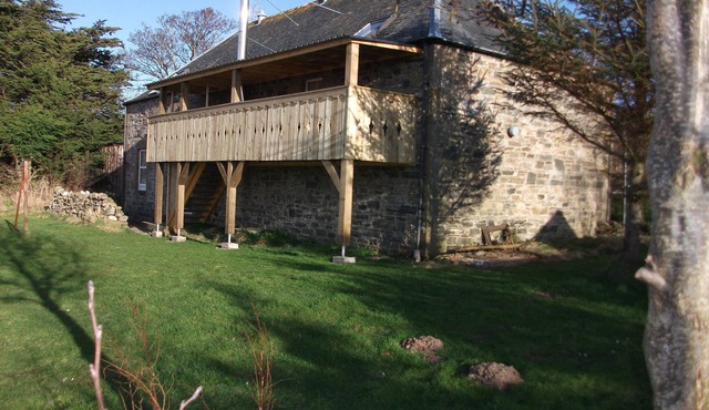 12% discount weekly, 40% discount monthly