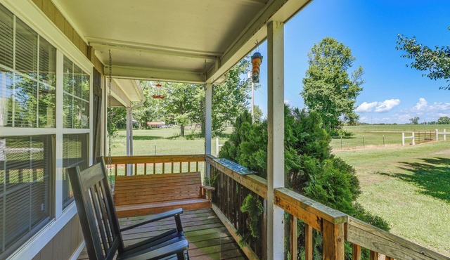 12 Mi to Arkansas River: Quiet Atkins Home