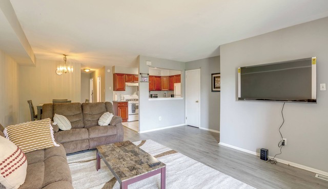 12 Mi to Center City: Philadelphia Apt w/Balcony