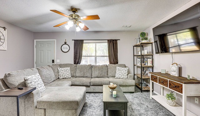 12 Mi to Dtwn Savannah: Remodeled Family Getaway!