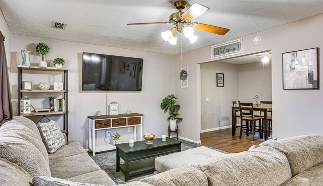 12 Mi to Dtwn Savannah: Remodeled Family Getaway!