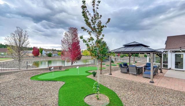 12 Mi to Flagstaff: Pet-friendly Home w/Sunroom!