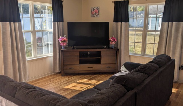 12 mi to Parris Island Cozy home