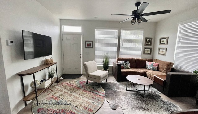 12 miles to Disneyland Steps to Sports Park Central location to Beaches & City